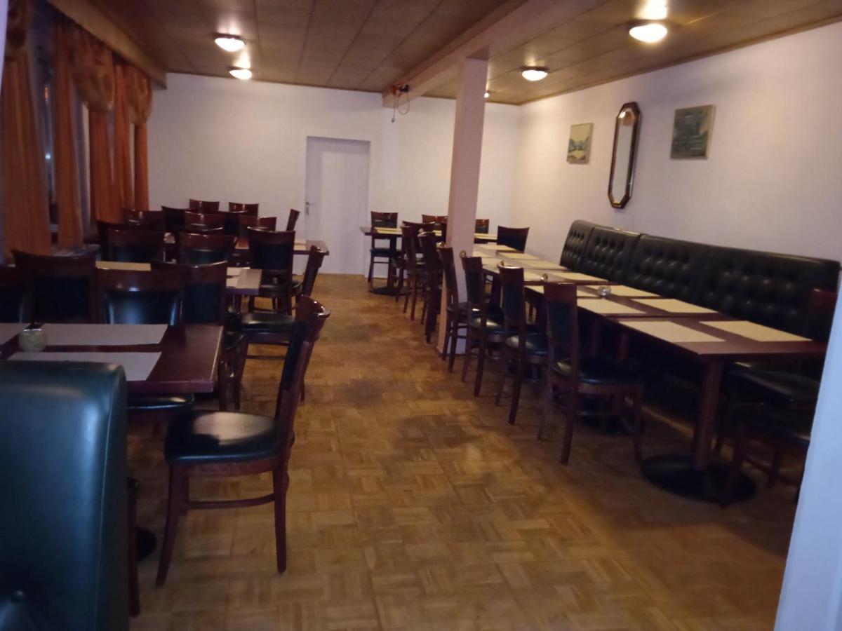 Hotel & Restaurant Zum Adlersberg Schleusingen Екстериор снимка