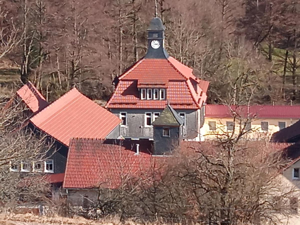 Hotel & Restaurant Zum Adlersberg Schleusingen Екстериор снимка