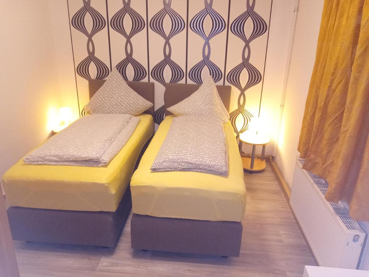 Hotel & Restaurant Zum Adlersberg Schleusingen Екстериор снимка
